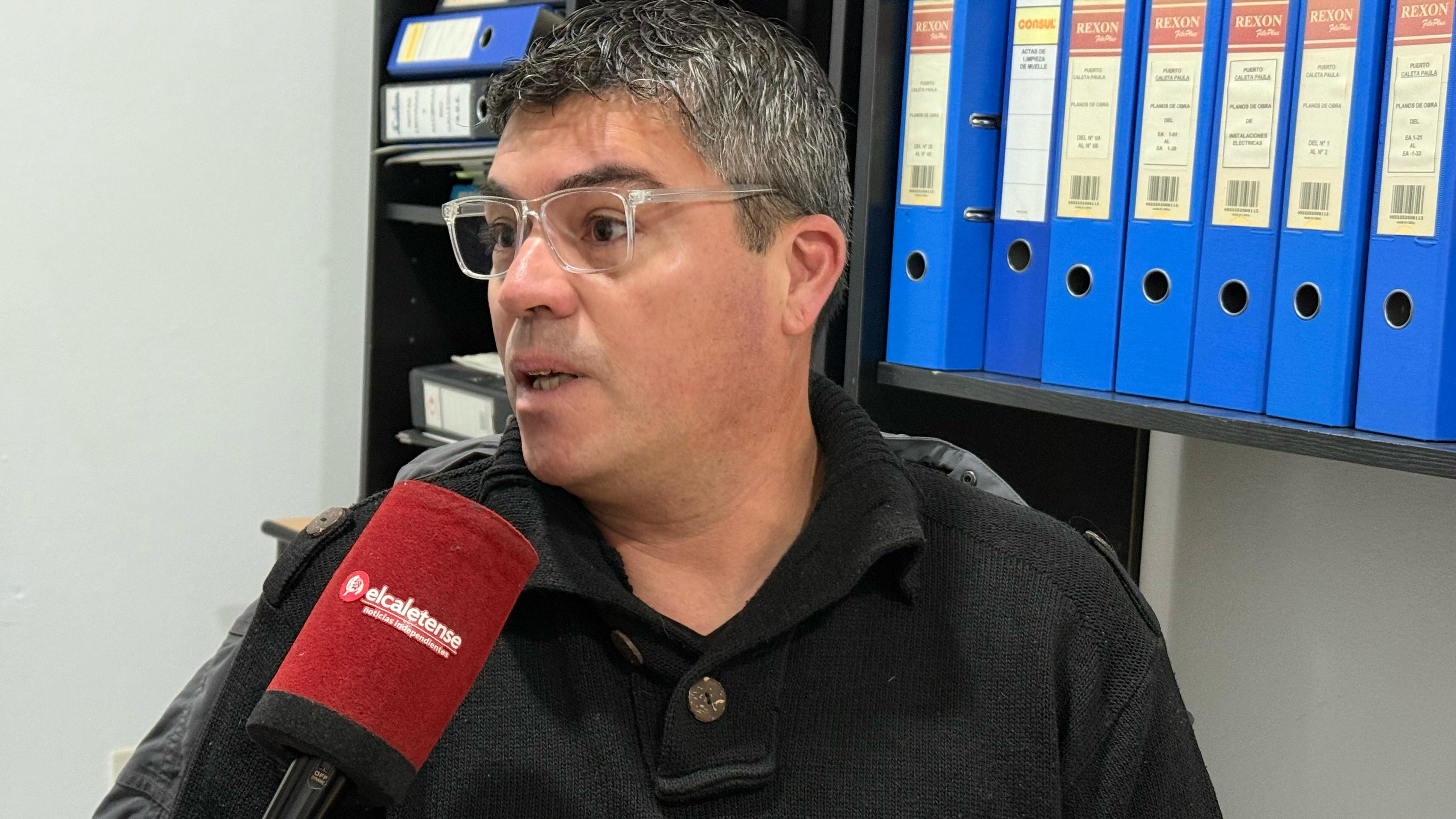 Walter Uribe: “Es un buque que ocupa espacio, genera contaminación y tiene riesgo de hundimiento”