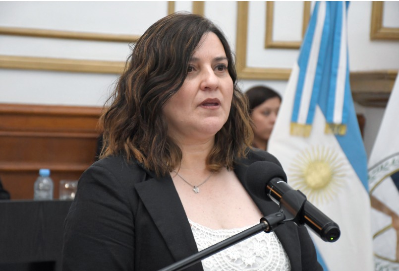 Lorena Ross: “Quien no esté dentro de los marcos legales no competirá en la licitación”